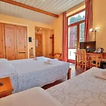 Hotel Pracatinat & Restaurant 3*