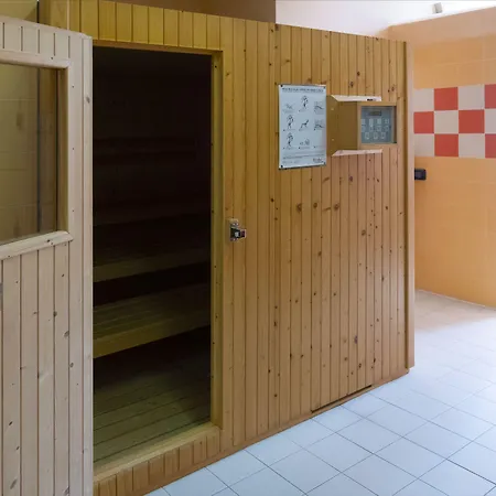 Pracatinat & Restaurant 호텔 페네스트렐레