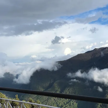 Pracatinat & Restaurant 3* フェネストレッレ