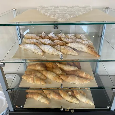 Hotel Pracatinat & Restaurant 3*