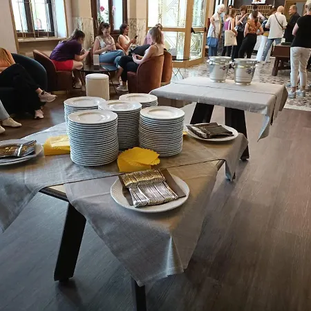 ホテル Pracatinat & Restaurant 3*