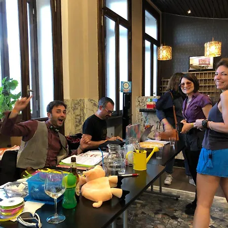 Pracatinat & Restaurant ホテル