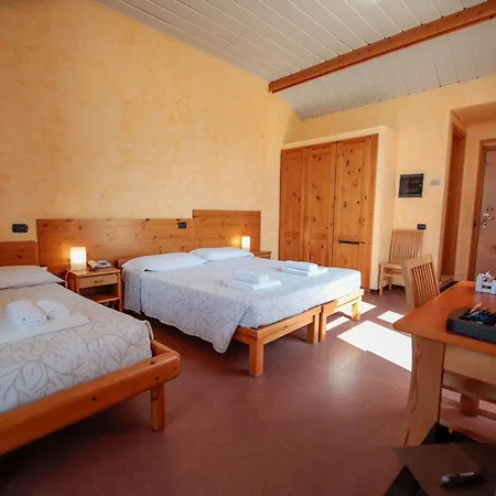 Hotel Pracatinat & Restaurant