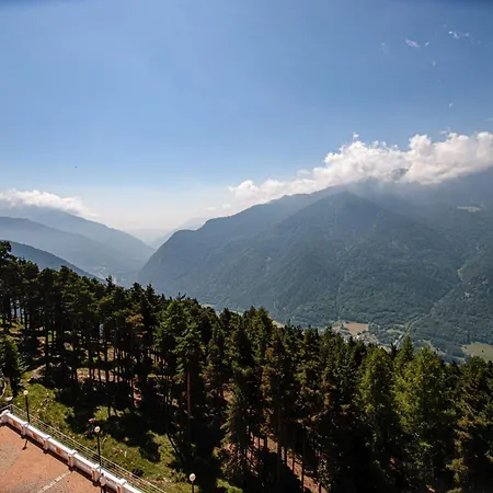 Pracatinat & Restaurant Hotel