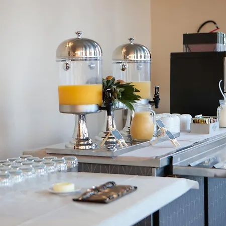 Hotel Pracatinat & Restaurant