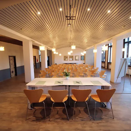 Hotel Pracatinat & Restaurant 3*