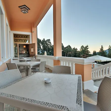 Hotel Pracatinat & Restaurant