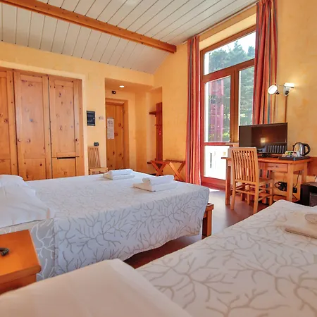 Hotel Pracatinat & Restaurant 3*