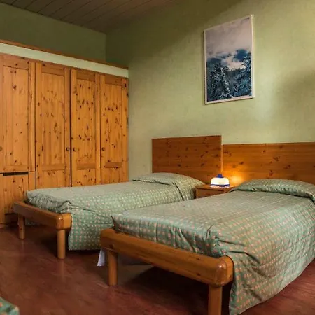 Pracatinat & Restaurant 3*